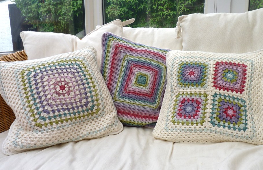Подушки крючком пэчворк крючком