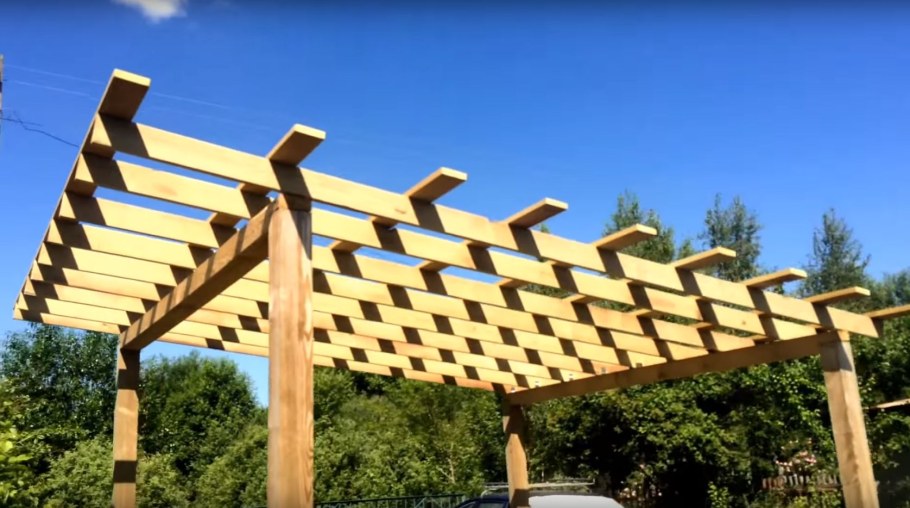 Беседка с односкатной крышей