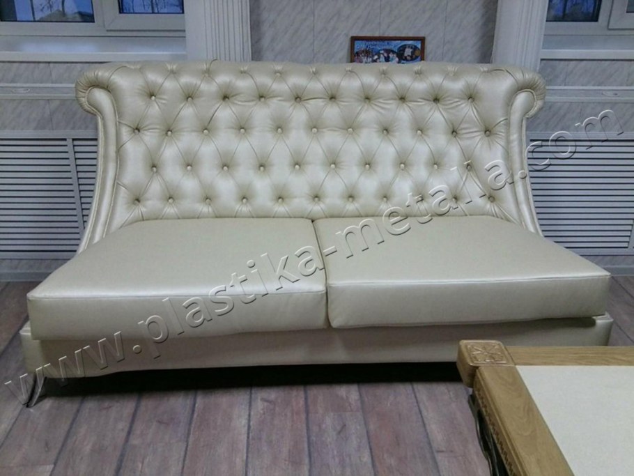 Диван с каретной стяжкой на кухню