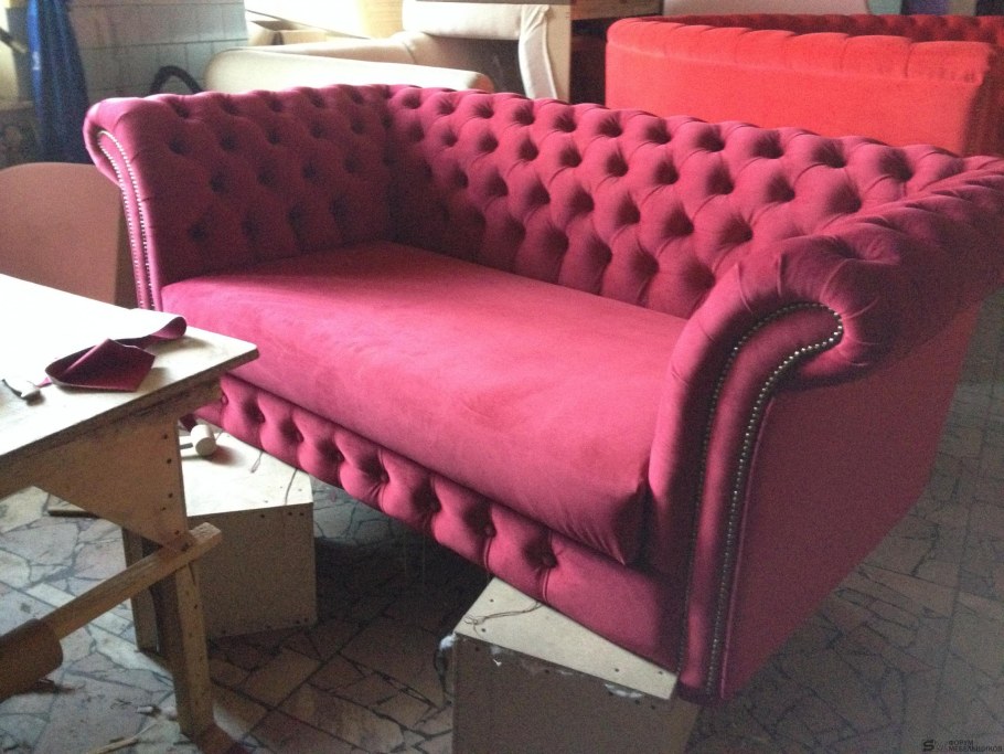 Кушетка с каретной стяжкой