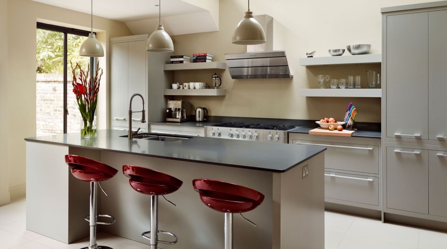 Кухонный остров с барной стойкой