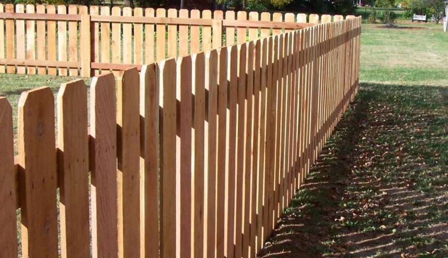 Стройка деревянного забора