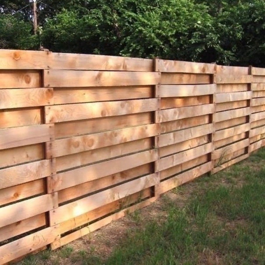 Деревянный забор плетенка