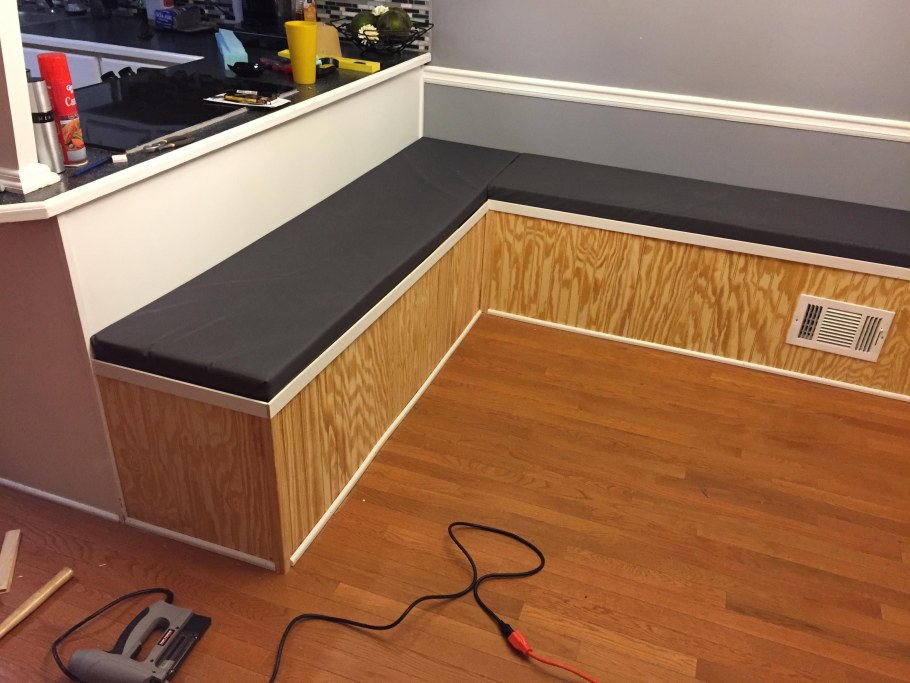 Необычные кухонные уголки