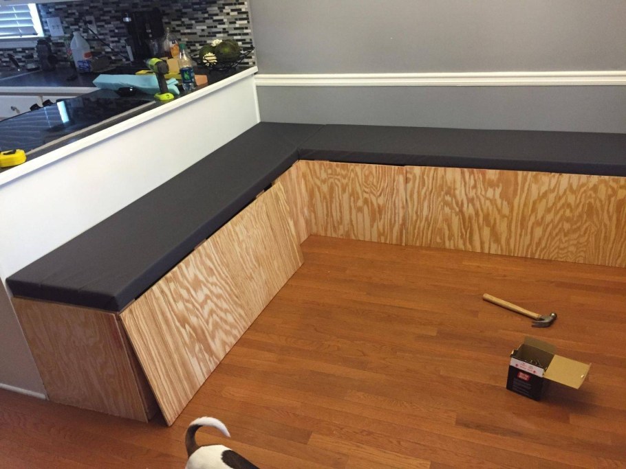 Диван кухонный угловой Влада-16 2100