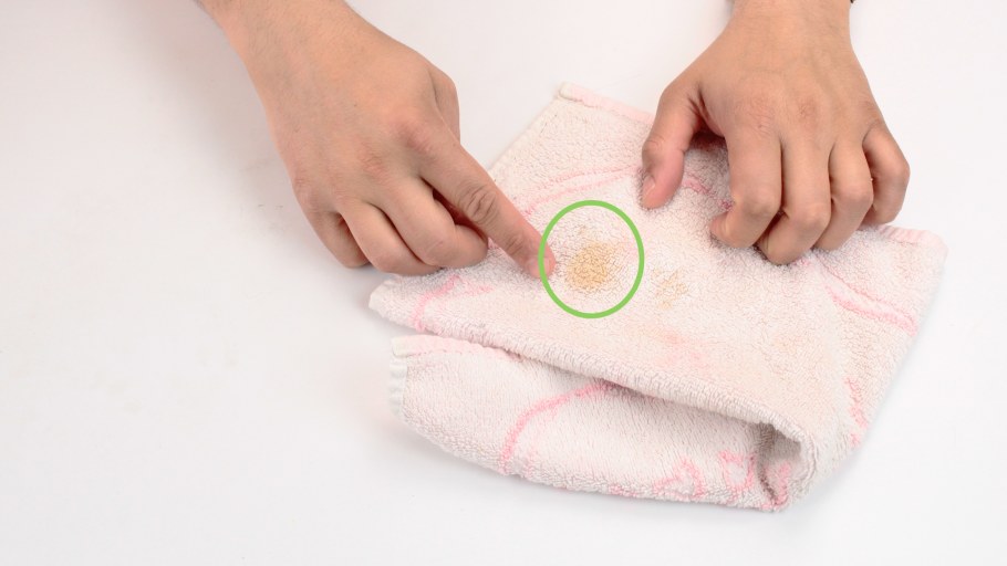 Пятна от воды на ткани