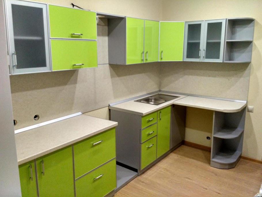 Большие угловые кухни