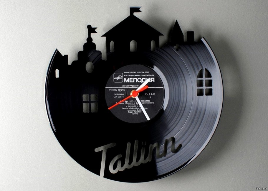 Декор из старых пластинок