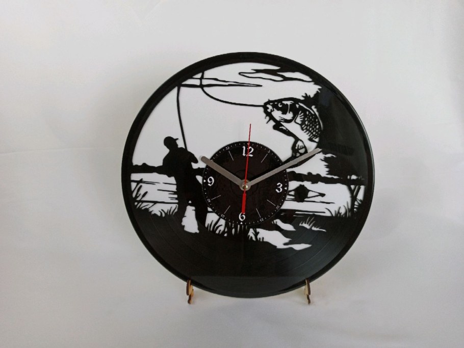 Часы из виниловых пластинок Уматурман