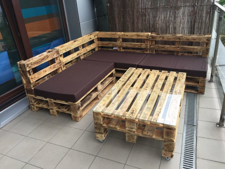 Диван из паллет
