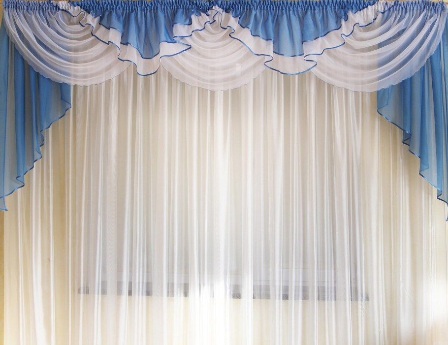 Ламбрекены для зала