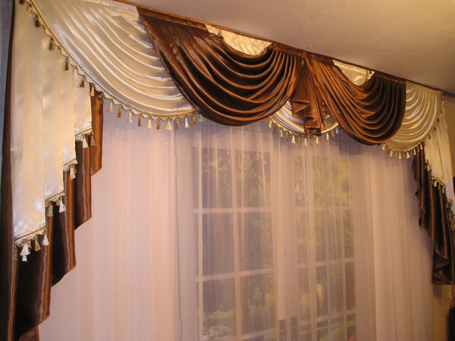 Ламбрекены для зала