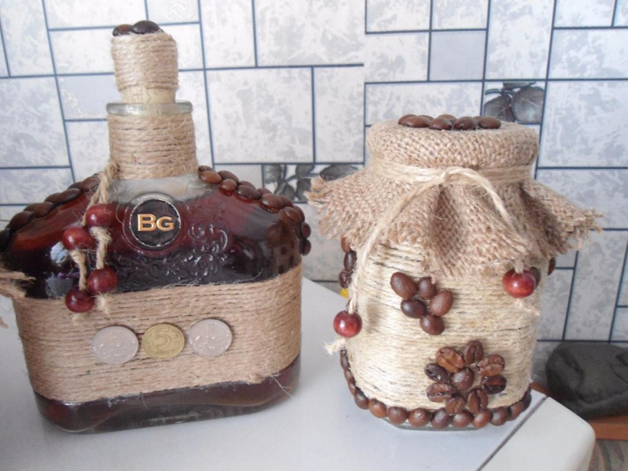 Украшение бутылки бечевкой