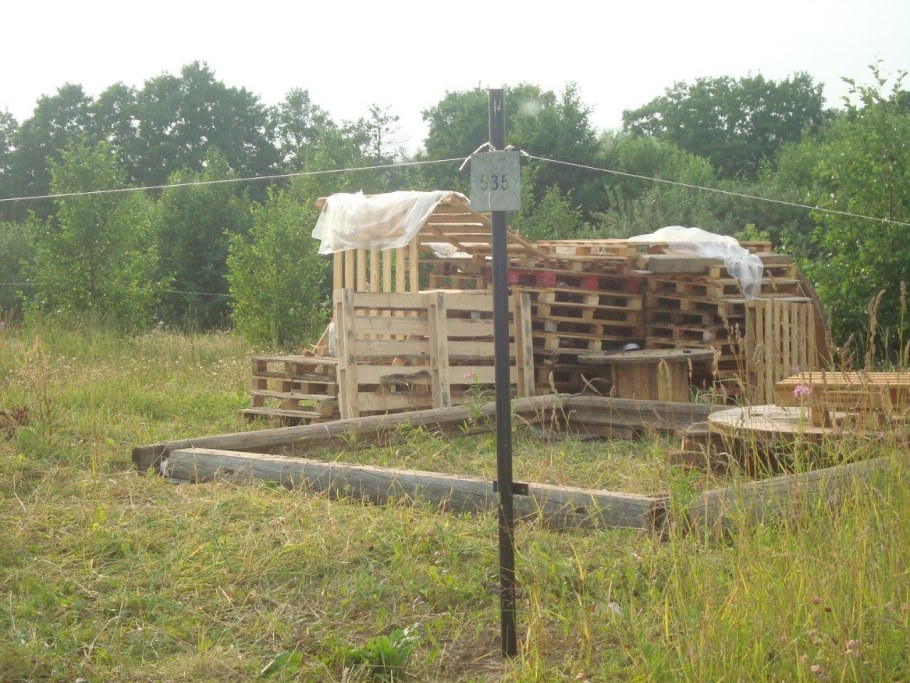 Беседка из поддонов