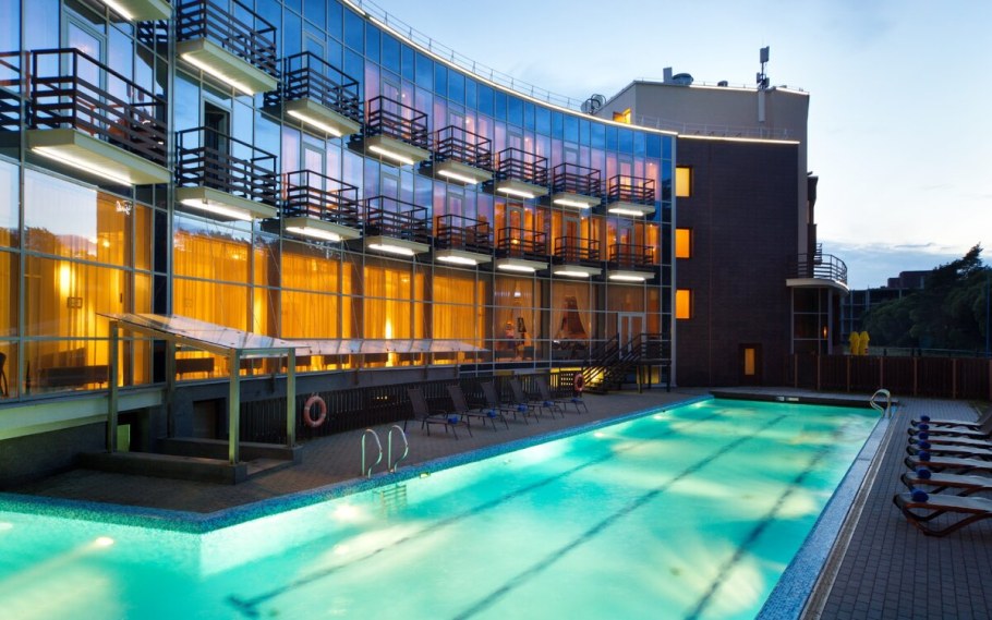 Отель Грин флоу зимой бассейн