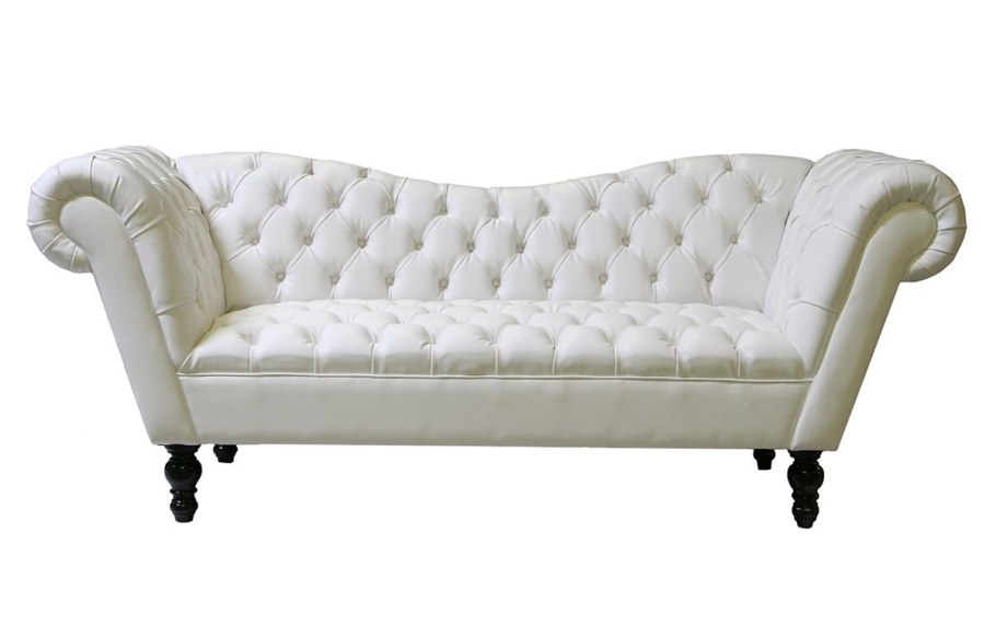 Диван на белом фоне