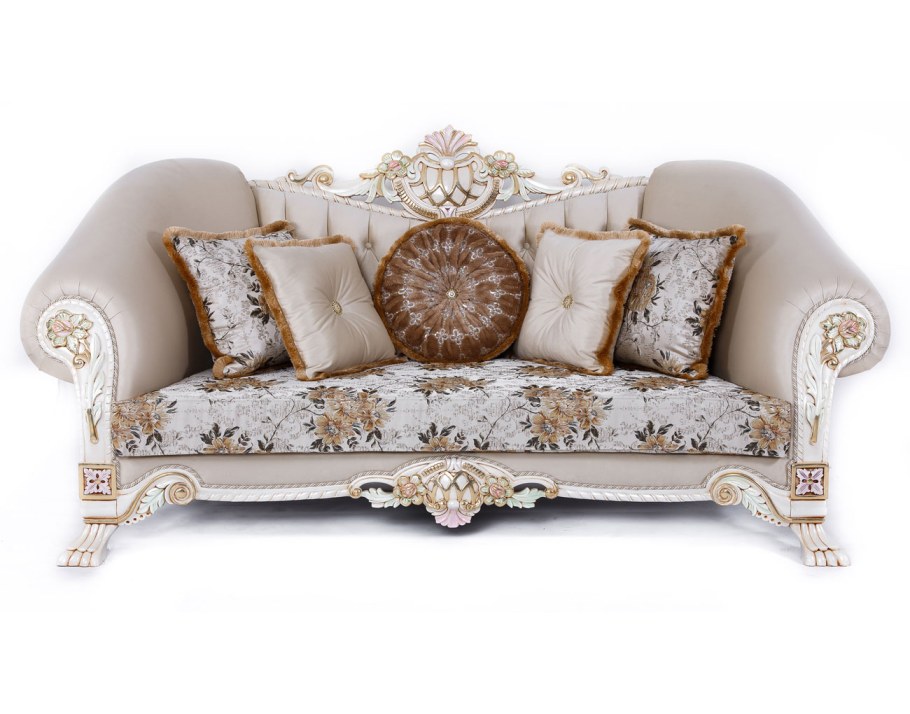 Диван в дворцовом стиле