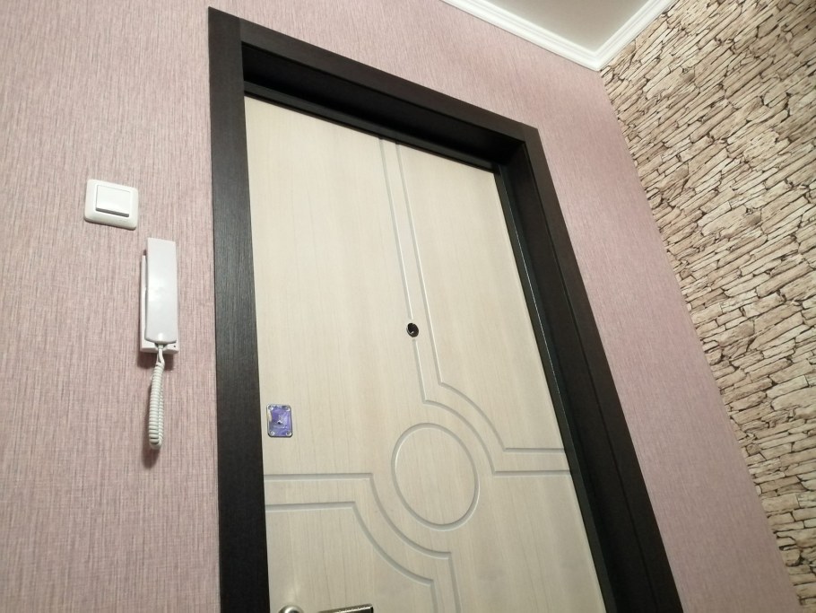 Отделка косяков дверей