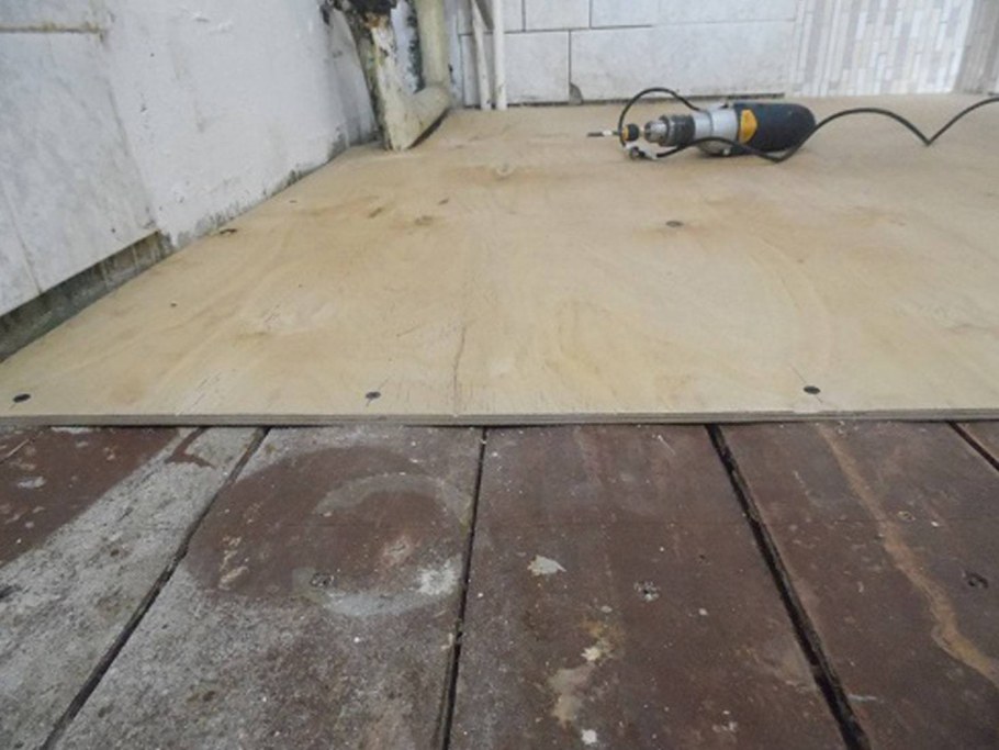 Плита юсби укладка на пол бетонный