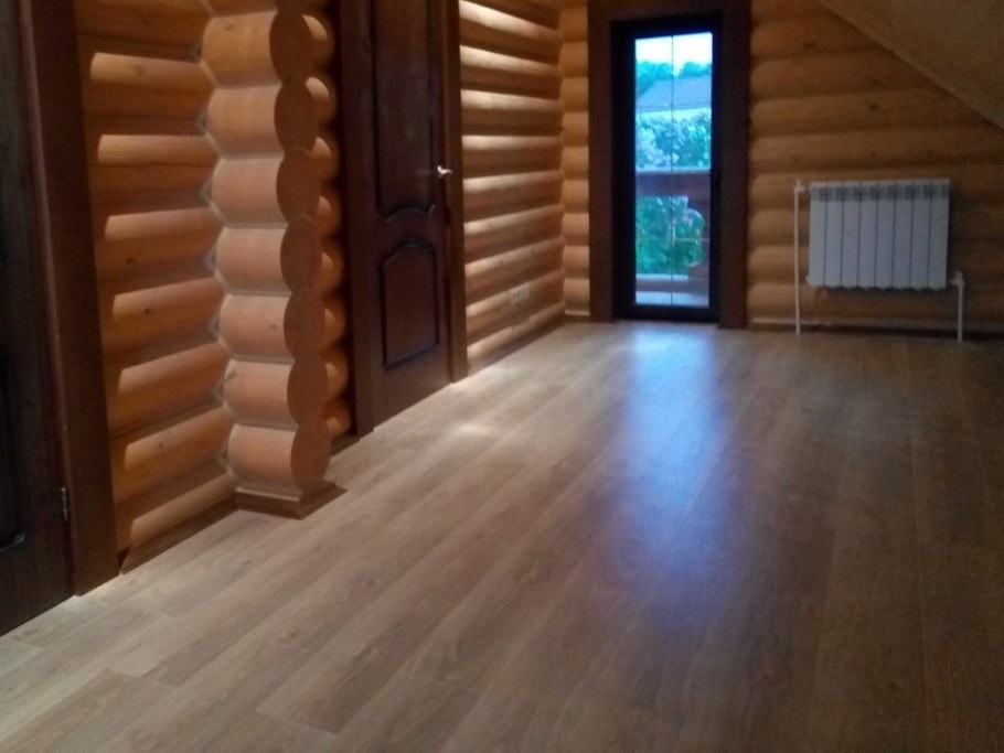 Ламинат в дачный домик