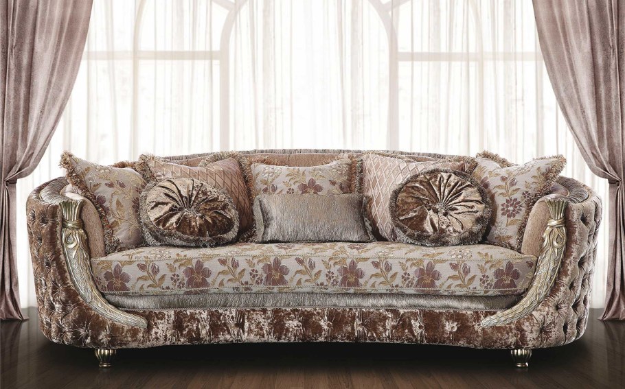 Диван с жаккардовой обивкой