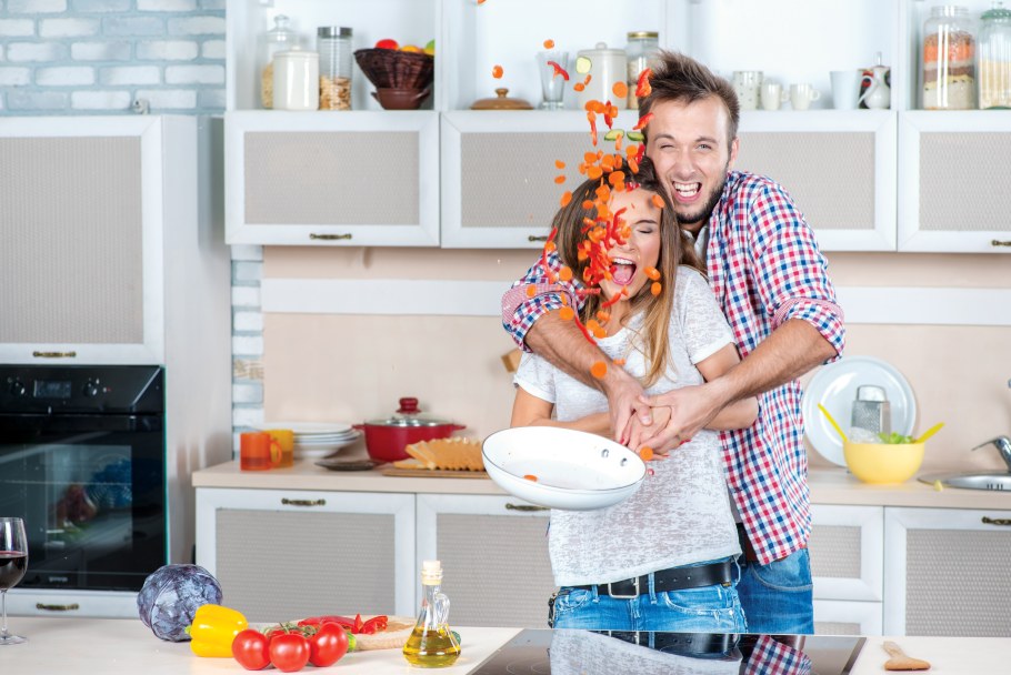 Семья за завтраком