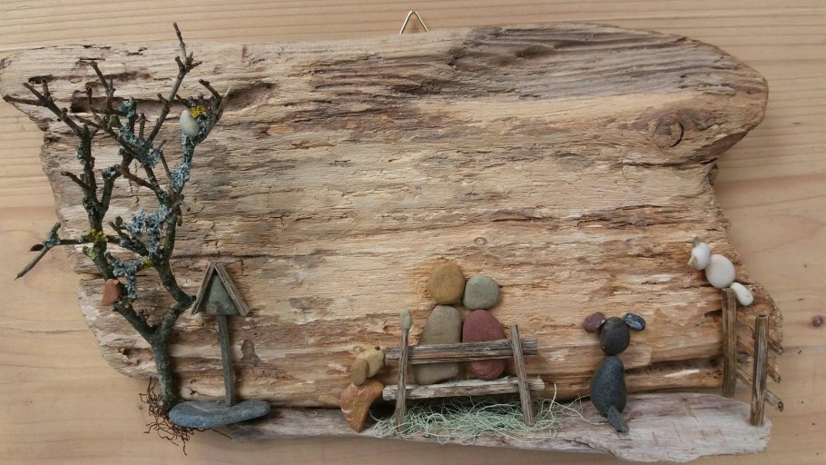 Декор из веток и камней