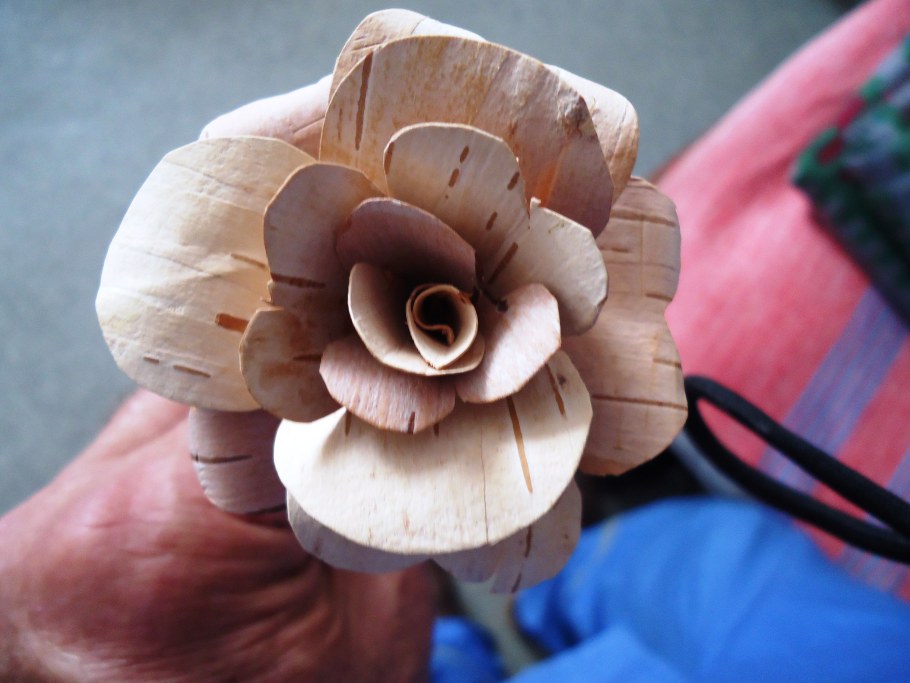 Цветы из коры