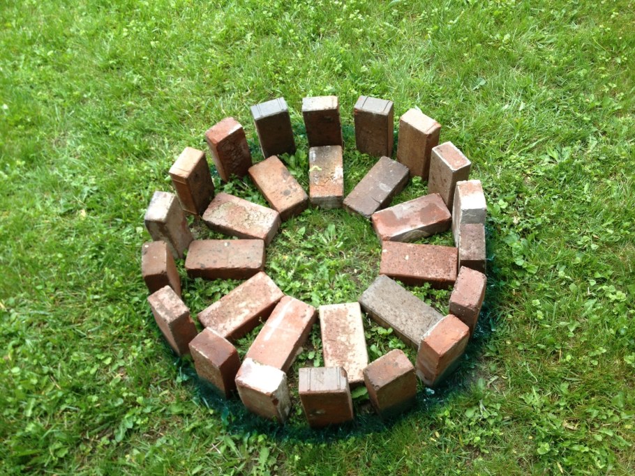 Кострище из кирпича