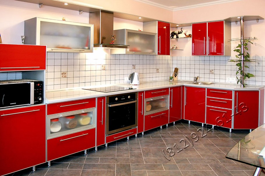 Кухонные гарнитуры пластик