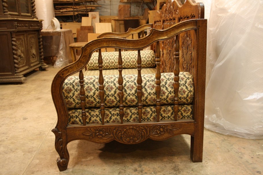 Резная мебель