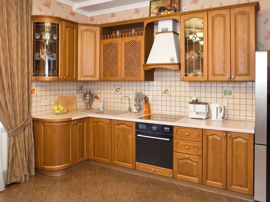 Кухонный гарнитур под дерево