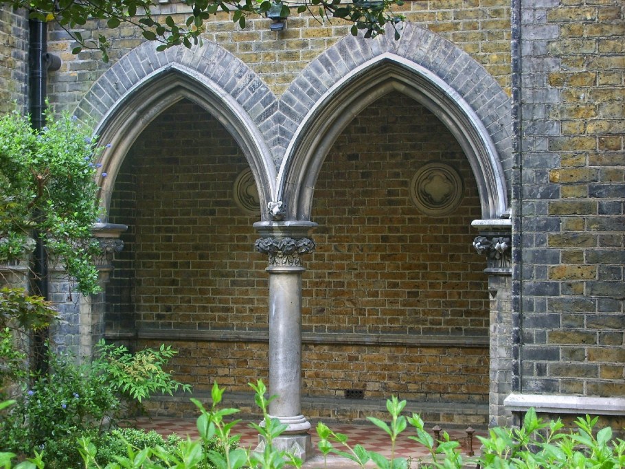 Стрельчатые арки Готика