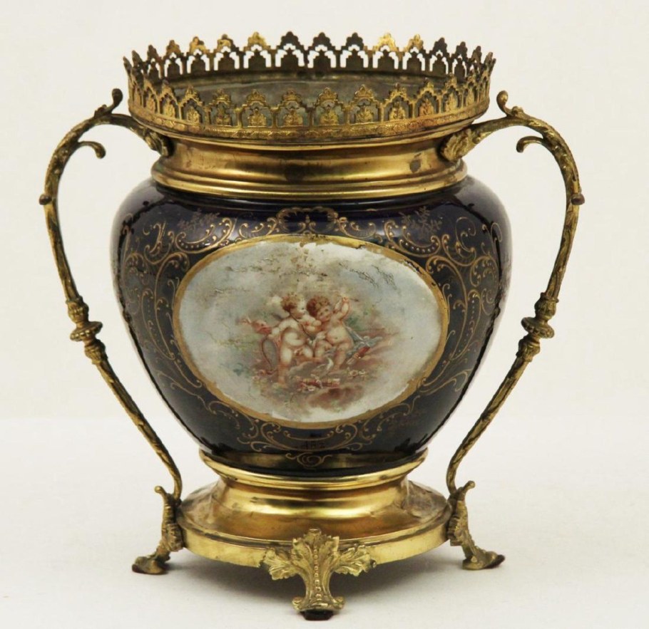 Жардиньерка для цветов