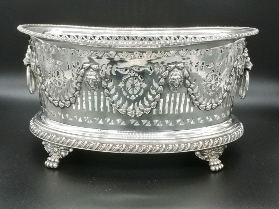 Жардиньерка классицизм