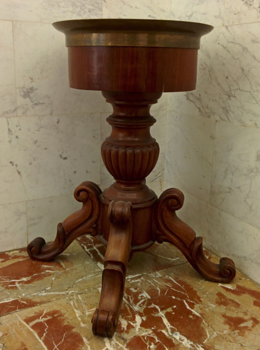 Ваза Sevres кобальт