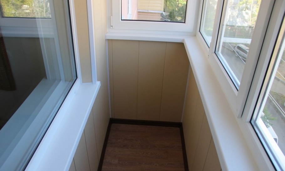 Каменный балкон внутри