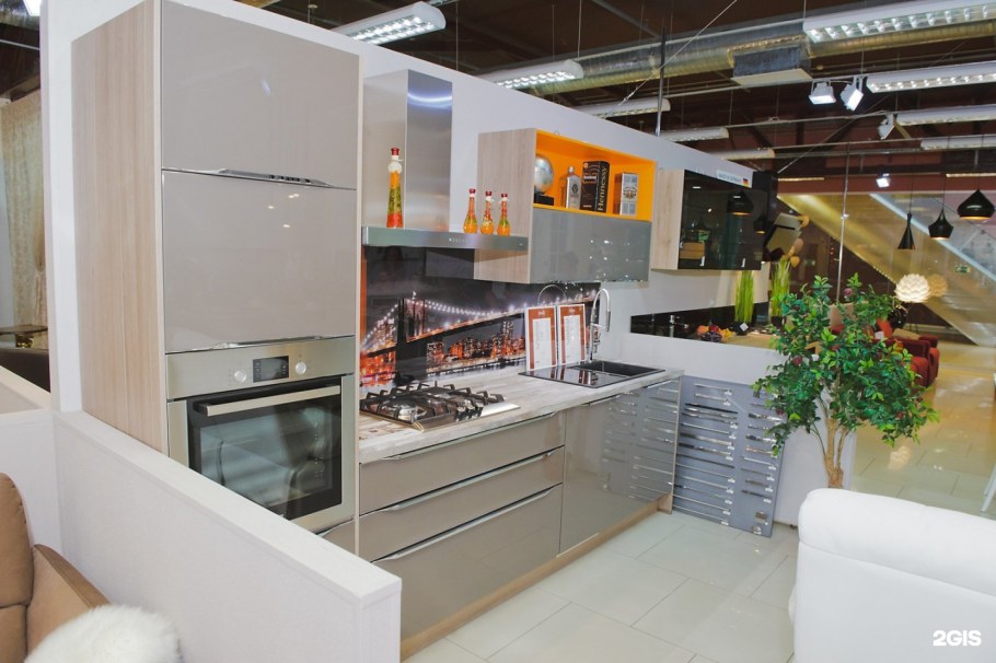 Планировка европейского салона кухонь