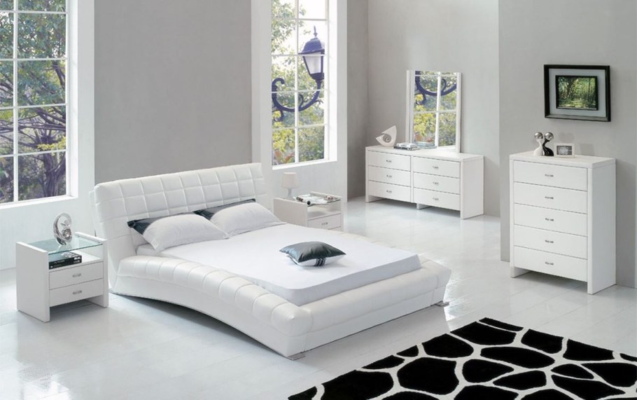 Спальная в светлых тонах