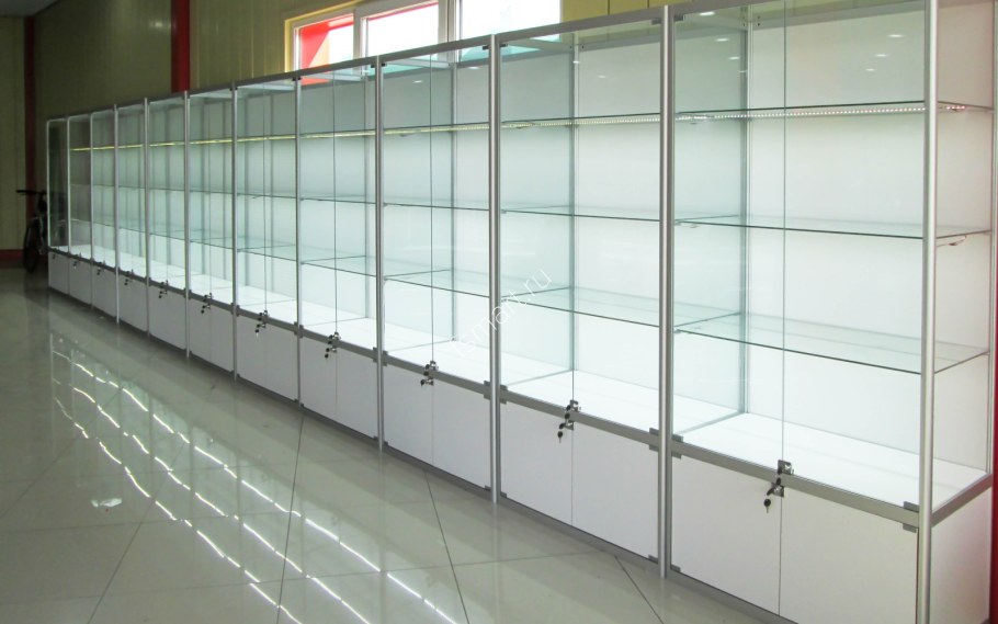 Витрина из алюминиевого профиля