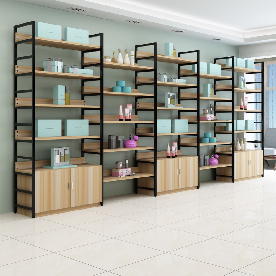 Витрина магазина косметики