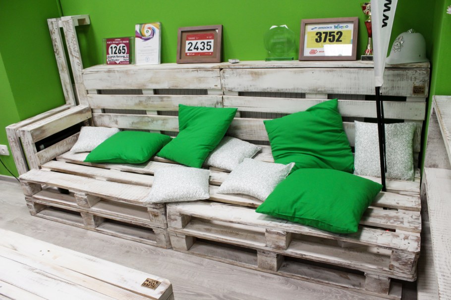 Мебель из поддонов в интерьере