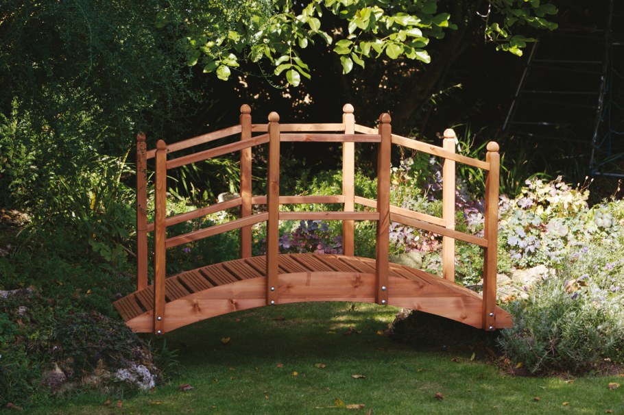 Деревянный мостик