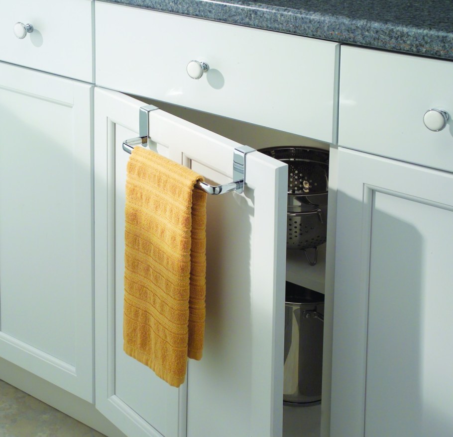 Держатель полотенца на дверь шкафа