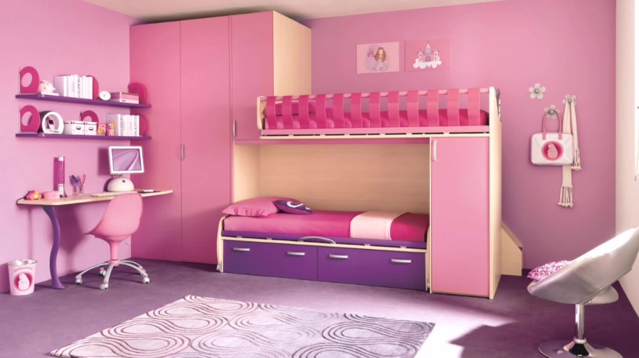 Рыжая мебель в детской