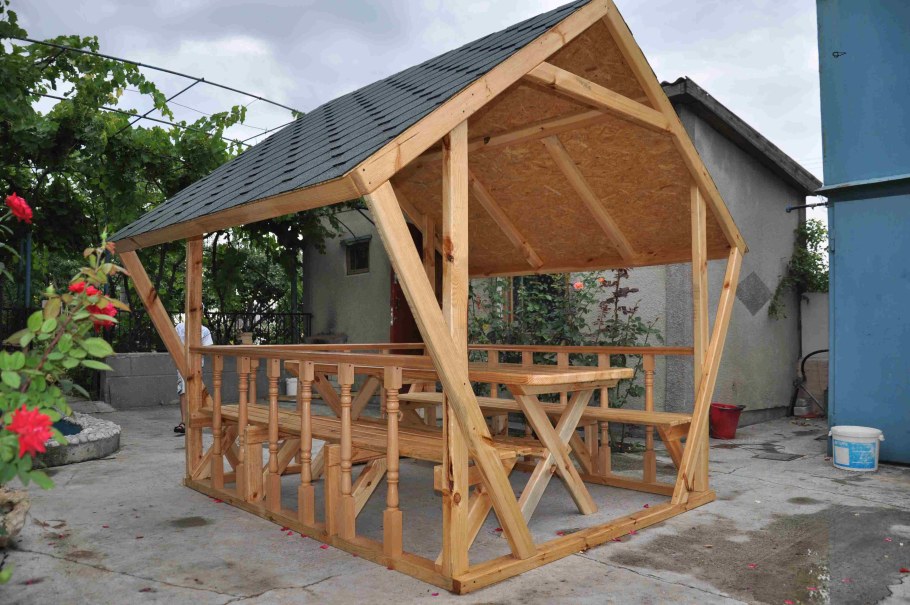 Простая беседка