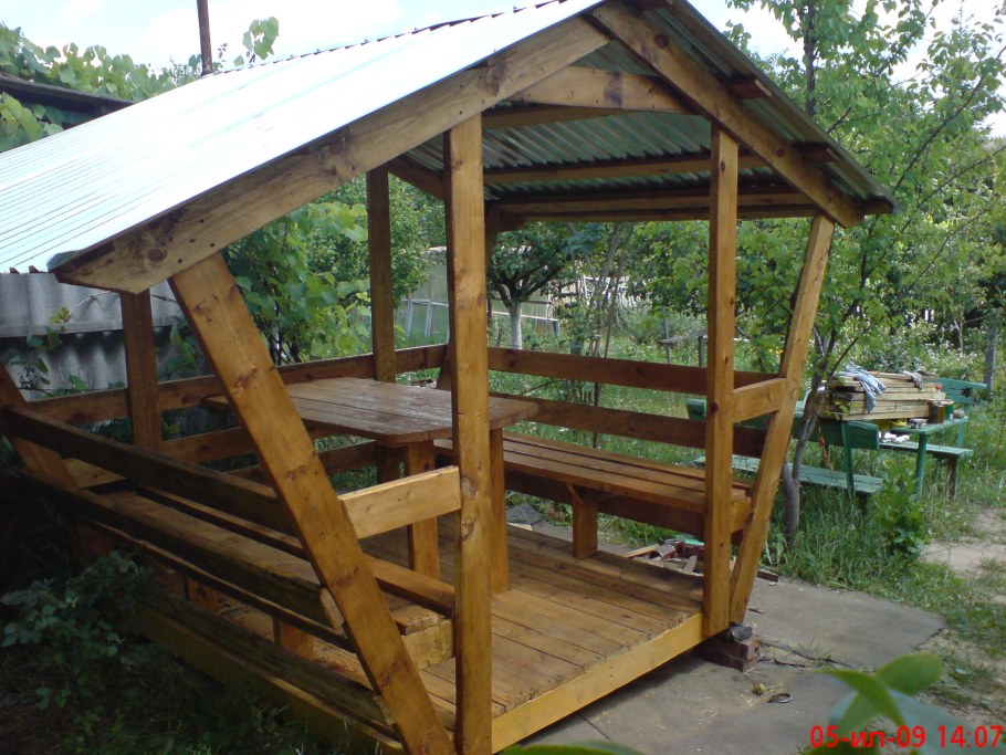 Простенькая беседка