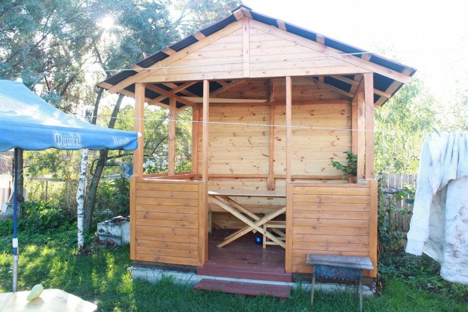Простенькая беседка