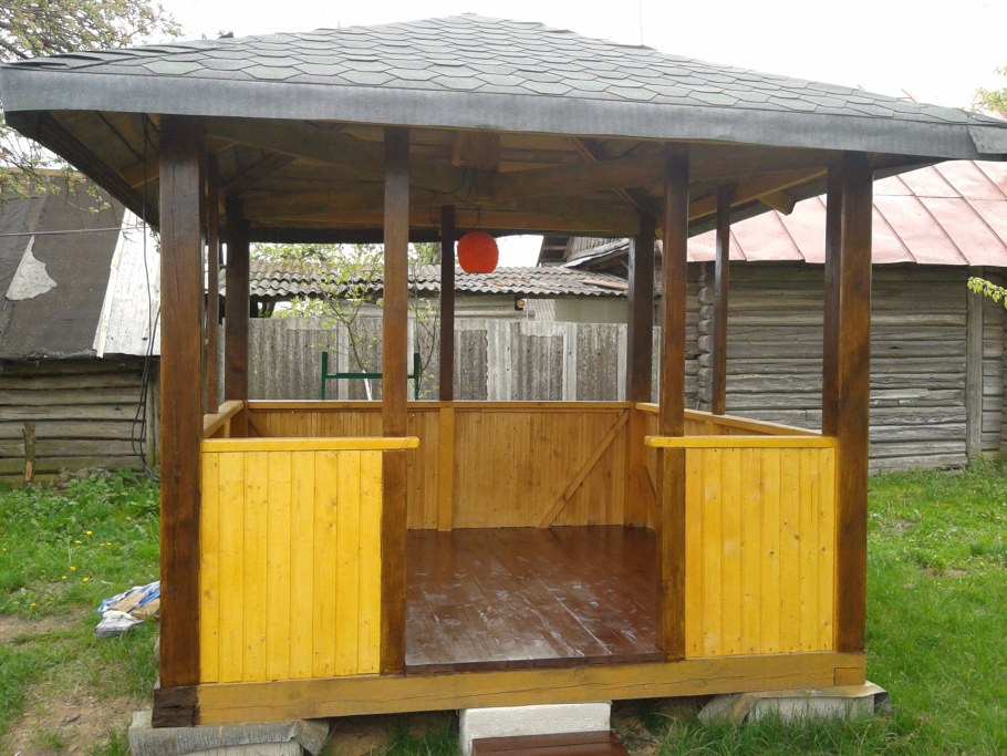 Простенькая беседка