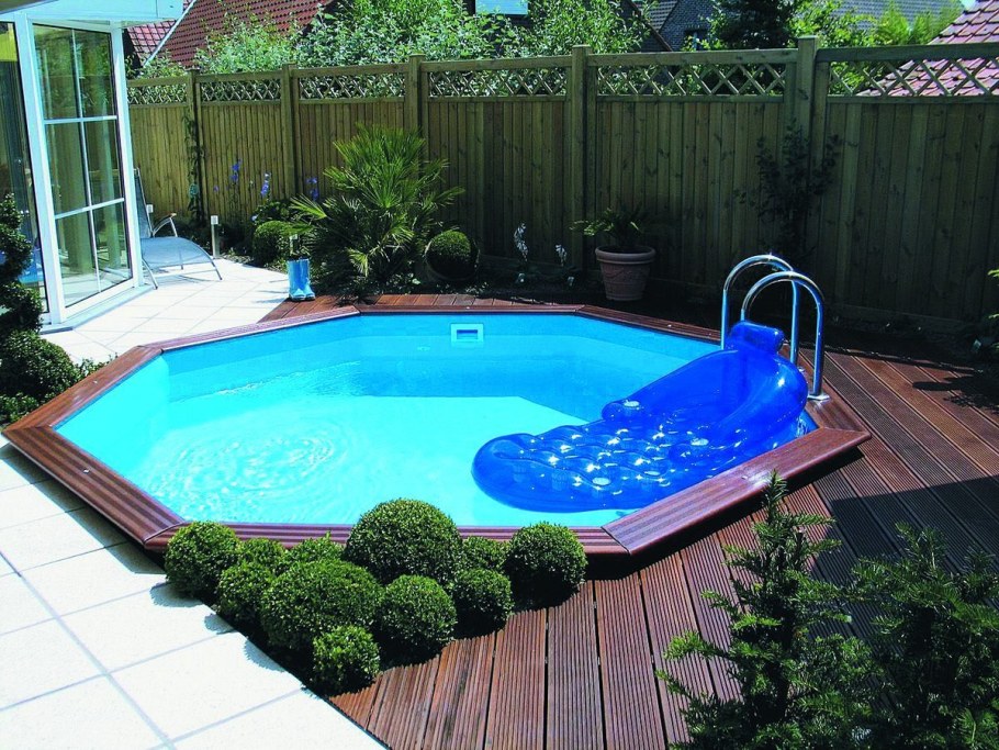 Бассейн Азуро с подиумом